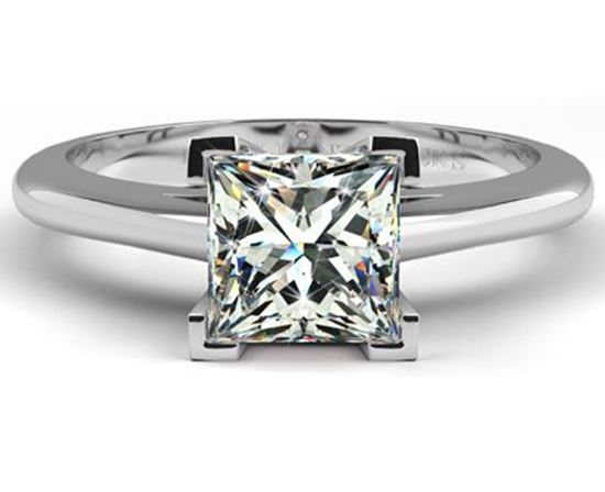 princess cut diamond engagement ring